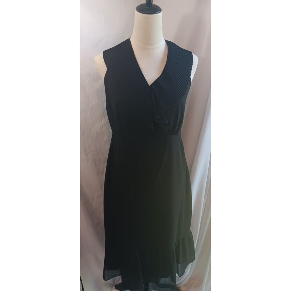 Sam Edelman size 8 black sleeveless midi v-neck front and back w/tie/ ruffles